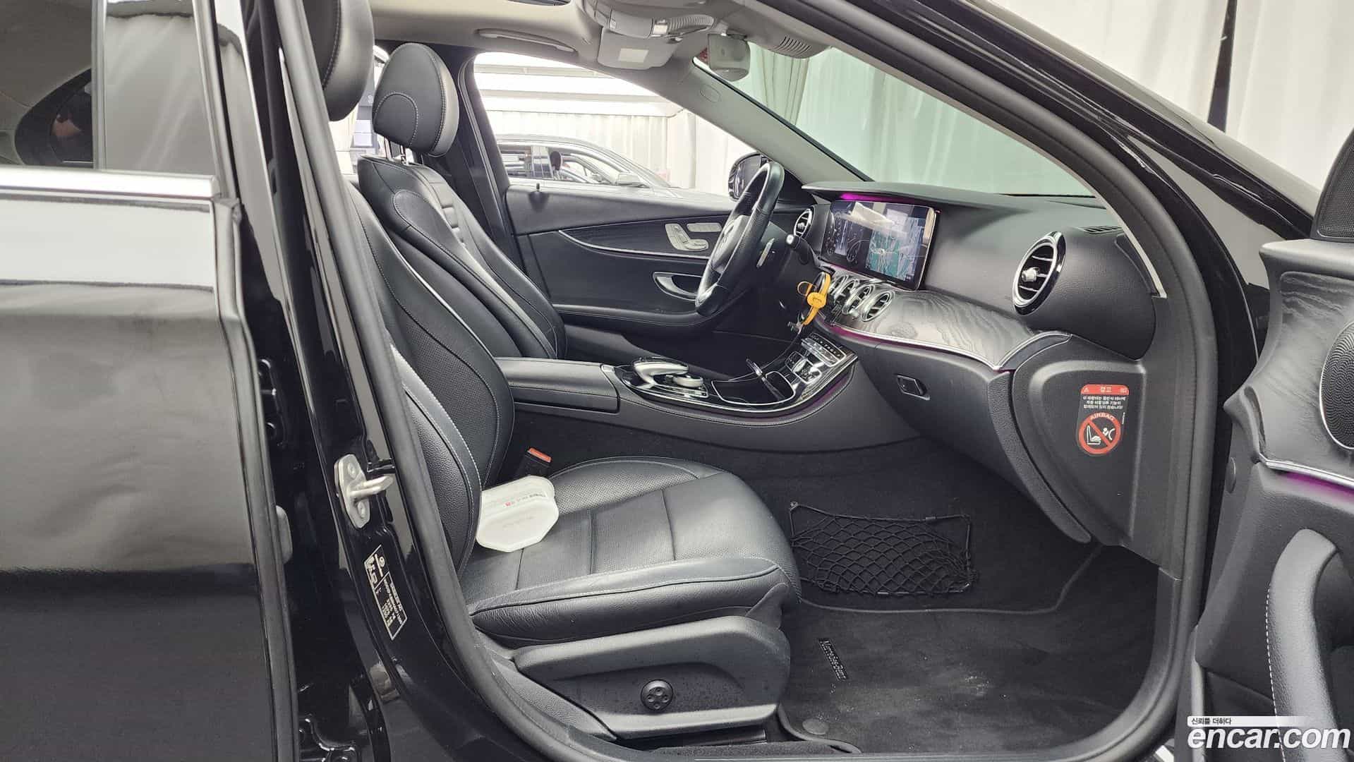 E-Class Mercedes-Benz 2016.8-OPTION-015