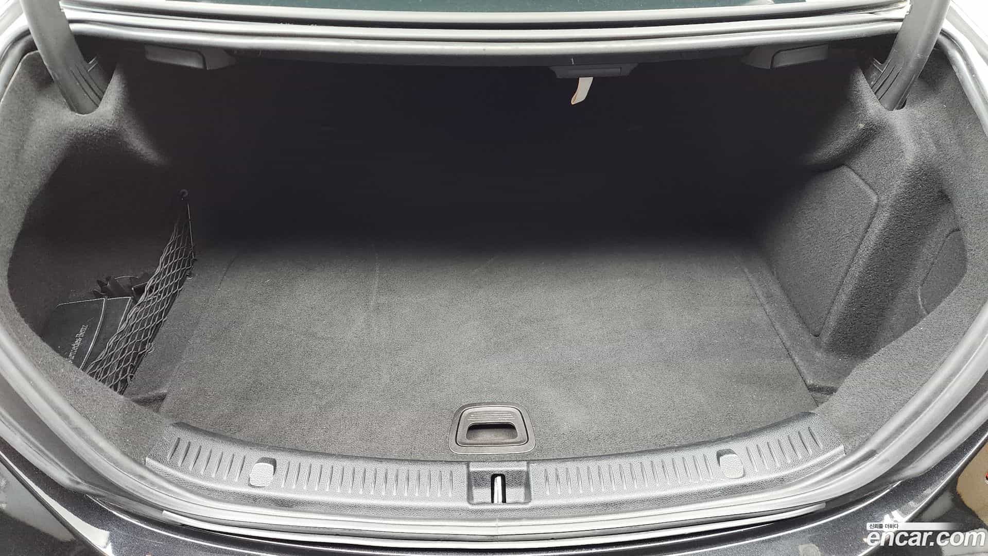 E-Class Mercedes-Benz 2016.8-OPTION-024