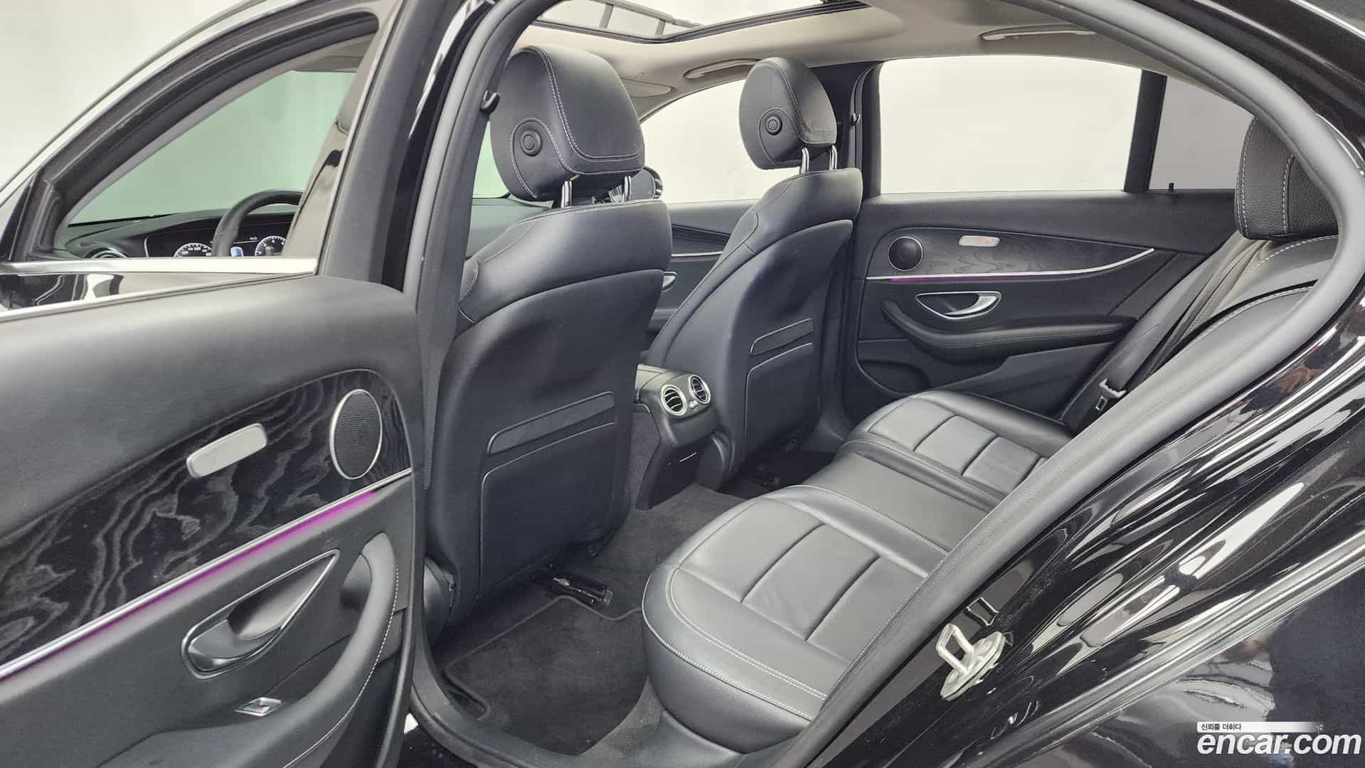 E-Class Mercedes-Benz 2016.8-INNER-036