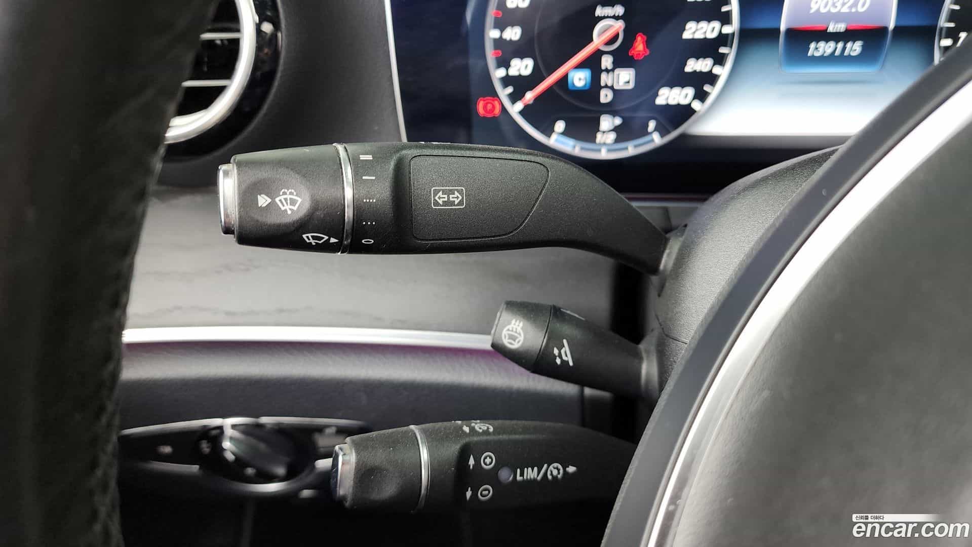 E-Class Mercedes-Benz 2016.8-OPTION-041