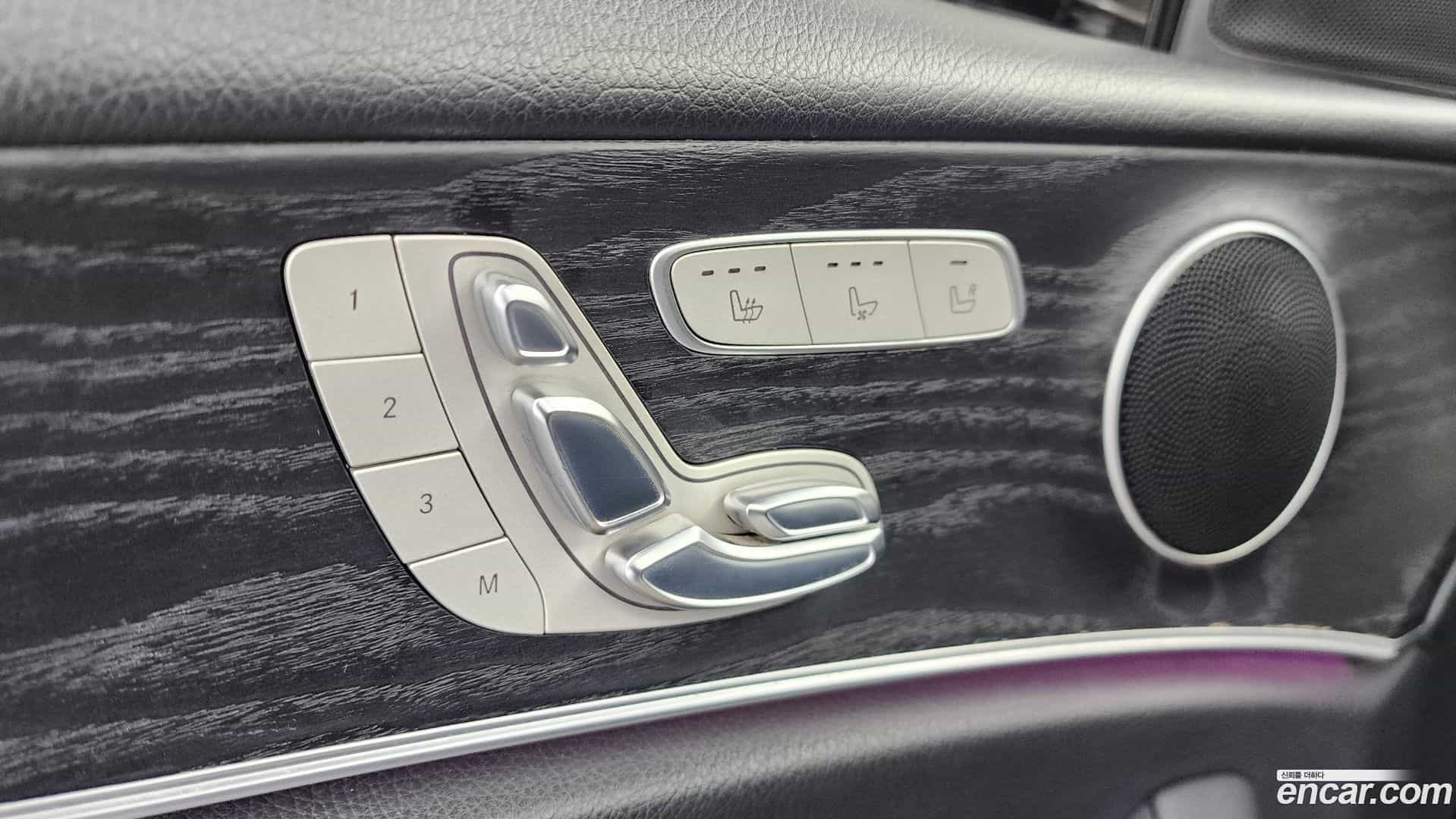 E-Class Mercedes-Benz 2016.8-OPTION-042
