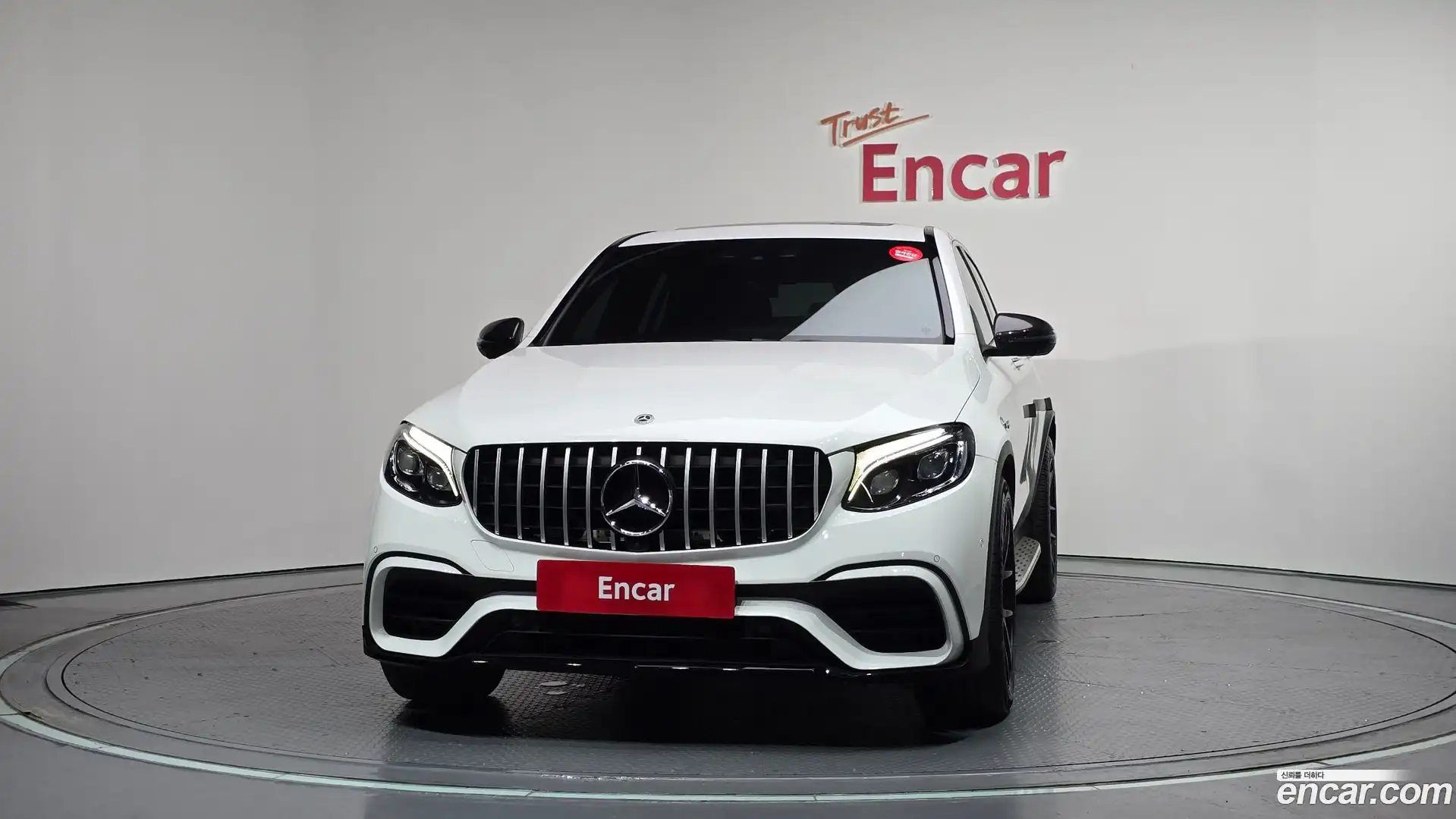 GLC-Class Mercedes-Benz 2017.4-OUTER-003