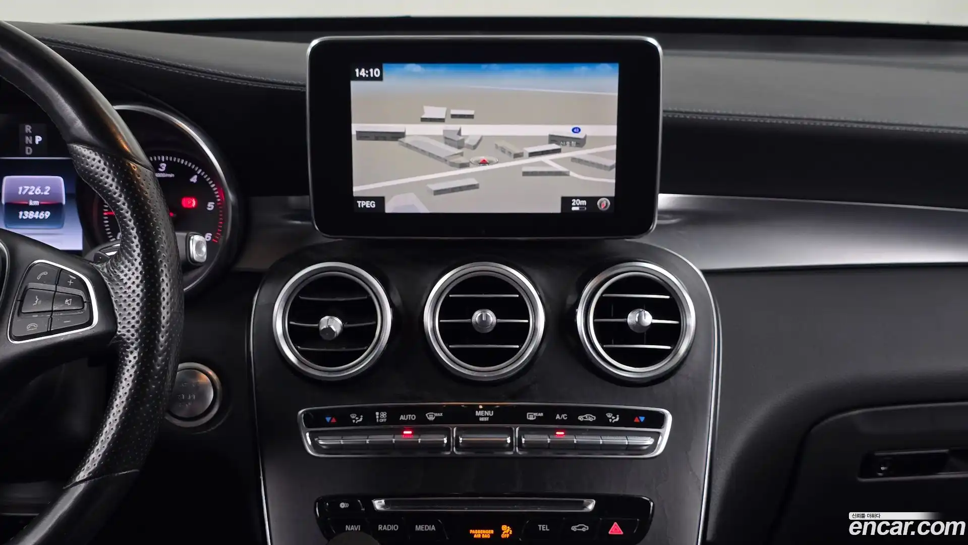 GLC-Class Mercedes-Benz 2017.4-OPTION-018