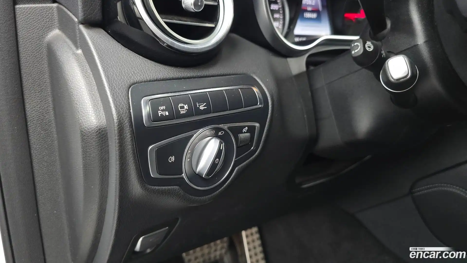 GLC-Class Mercedes-Benz 2017.4-OPTION-020