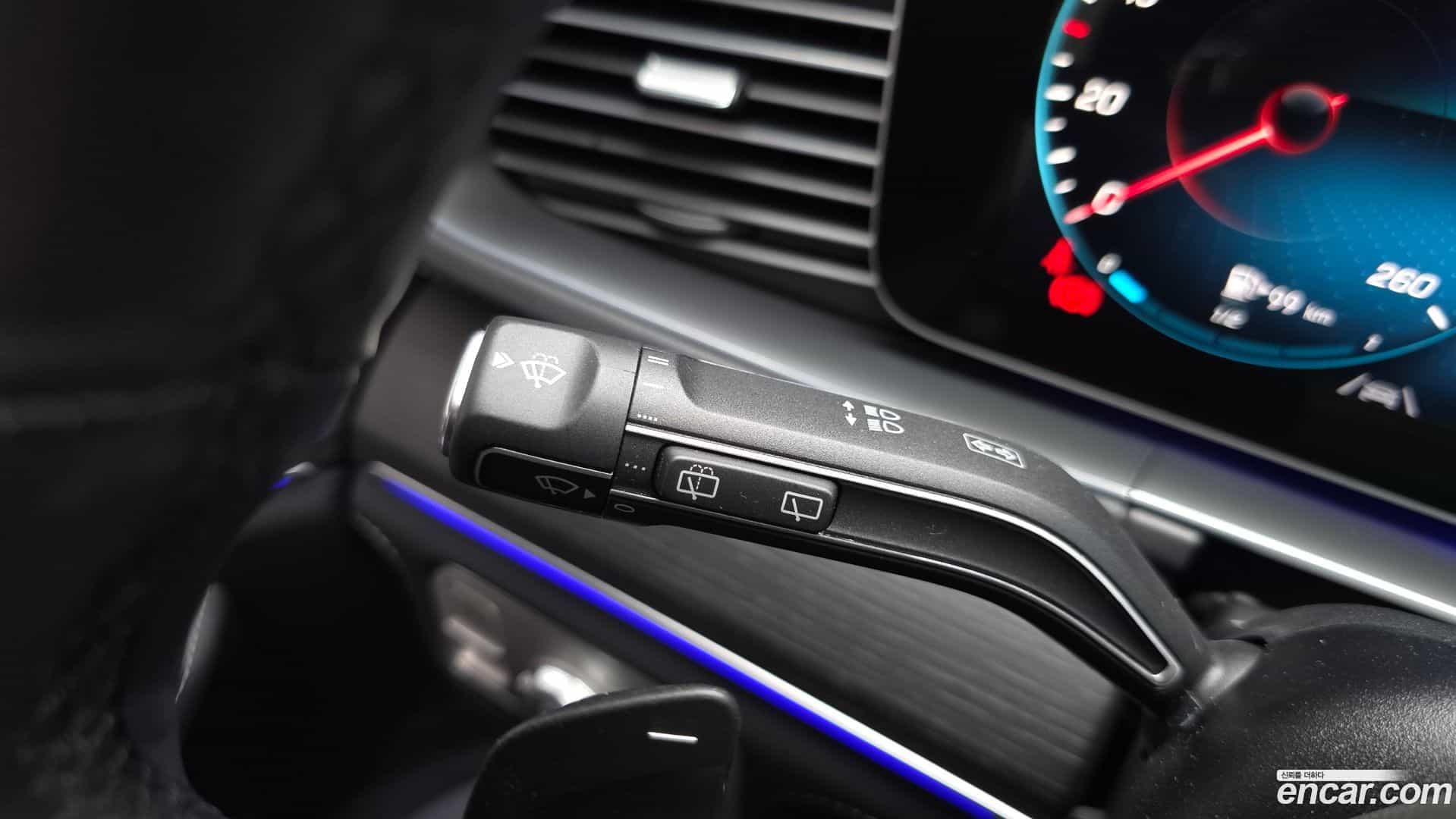 GLE-Class Mercedes-Benz 2023.2-OPTION-043