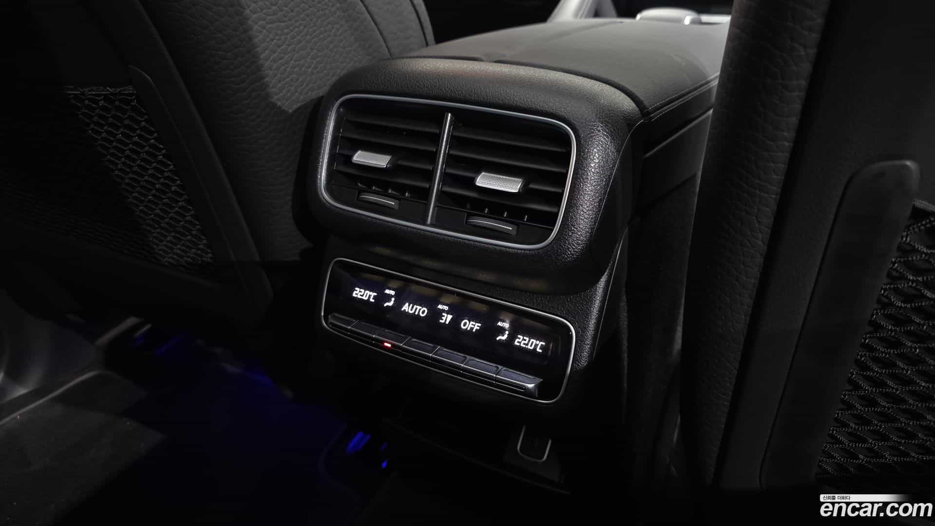 GLE-Class Mercedes-Benz 2023.2-OPTION-044