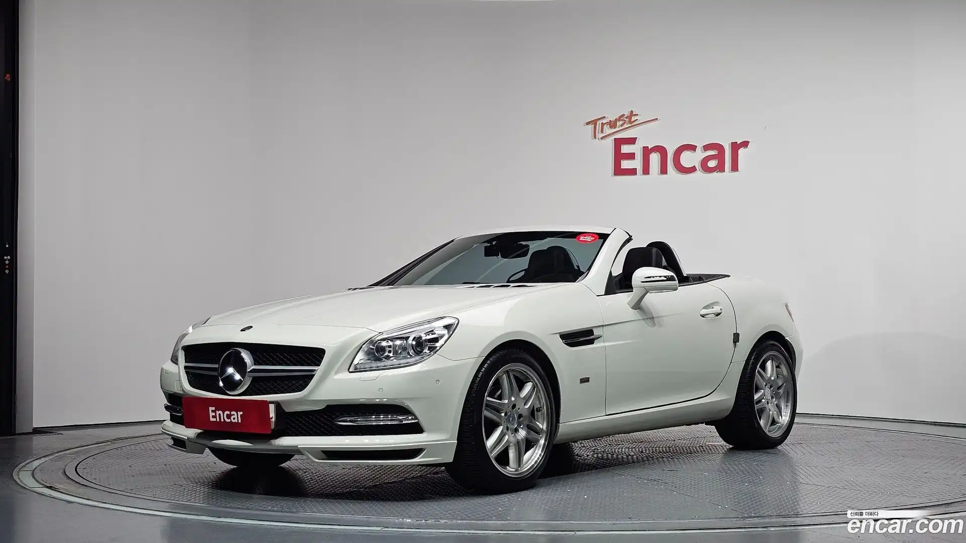 SLK-Class Mercedes-Benz 2012.0-OUTER-001