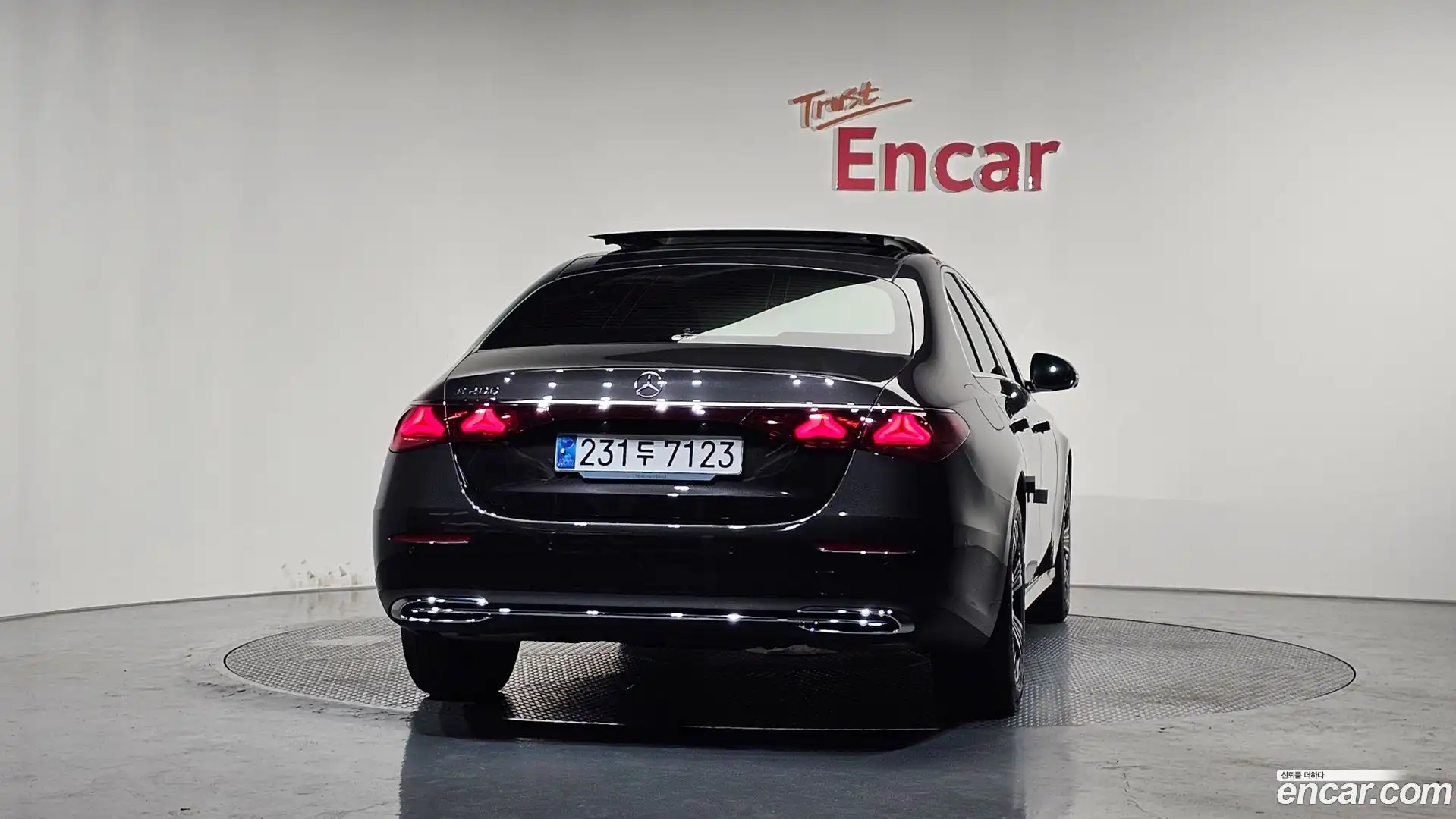 E-Class Mercedes-Benz 2024.8-OUTER-004