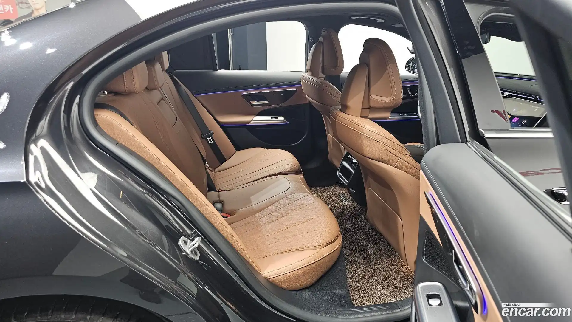 E-Class Mercedes-Benz 2024.8-OPTION-015