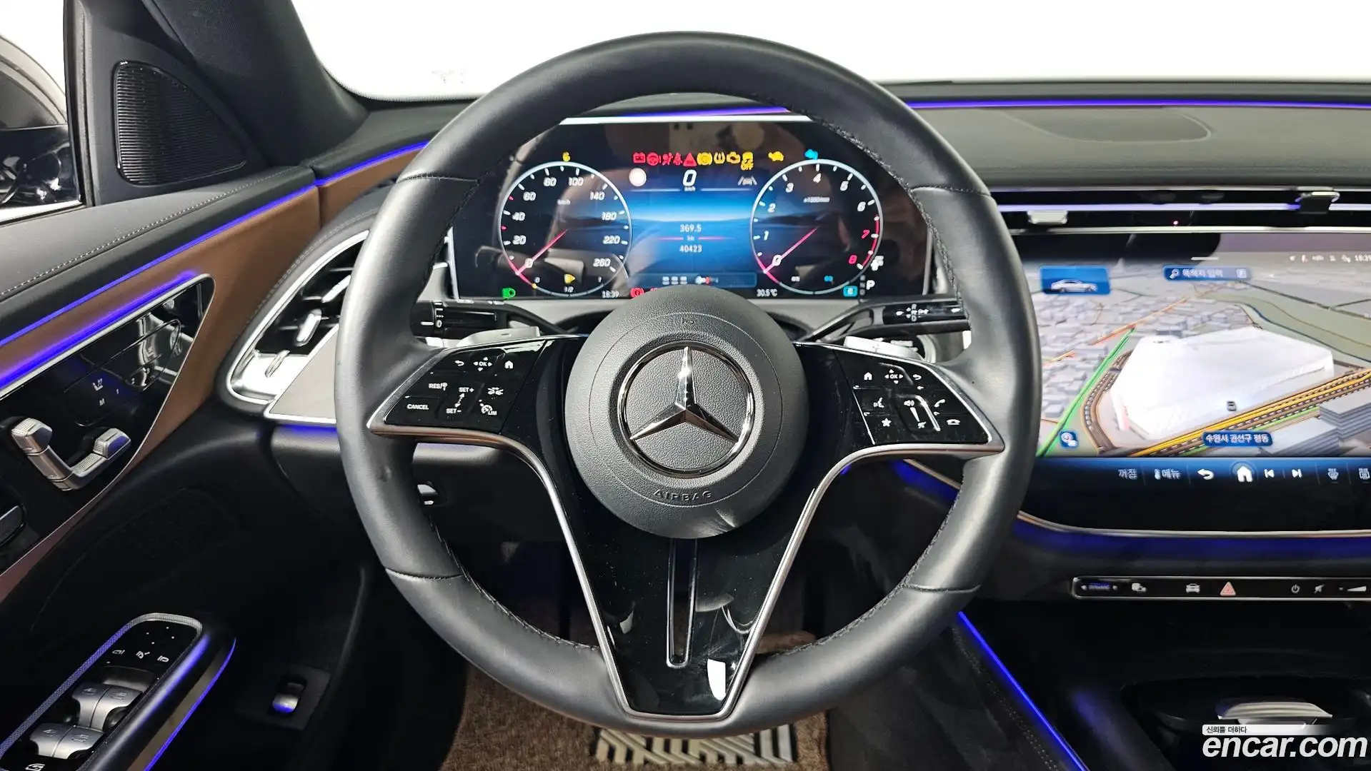 E-Class Mercedes-Benz 2024.8-OPTION-017