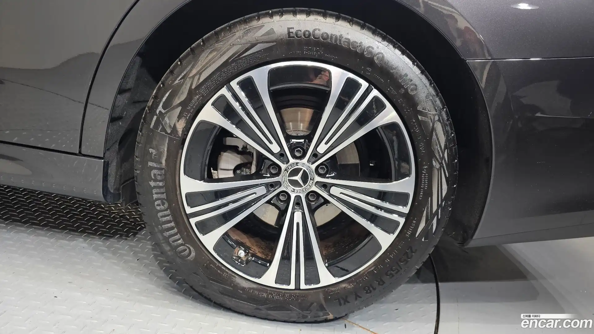 E-Class Mercedes-Benz 2024.8-OUTER-031