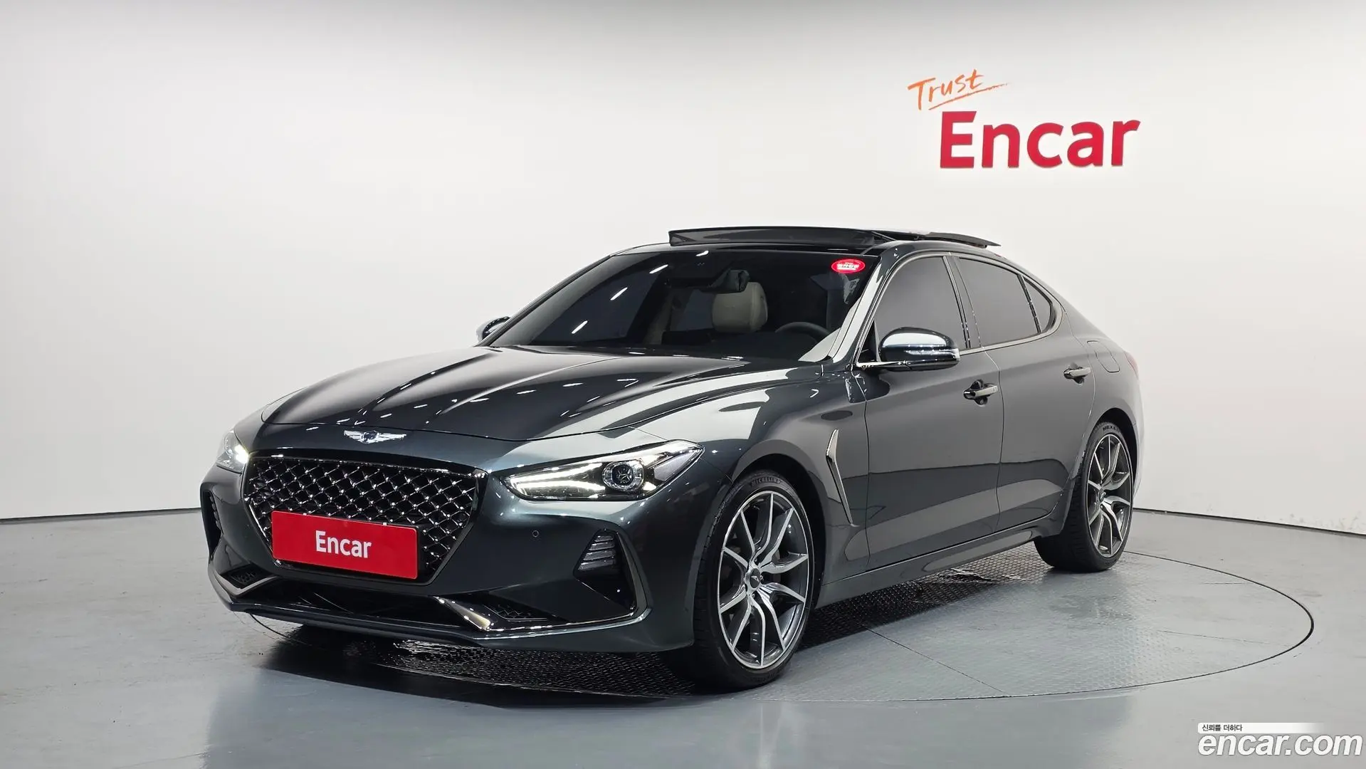 Main__Slider__Photo:G70 Genesis 2019.1-0