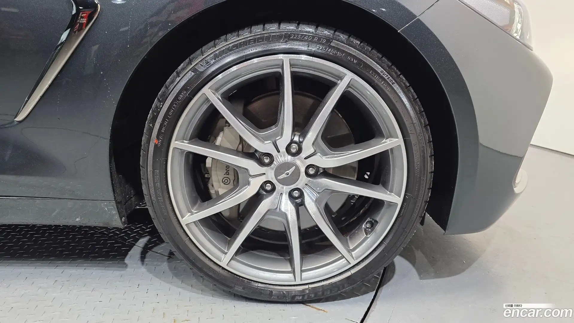 G70 Genesis 2019.1-OUTER-005