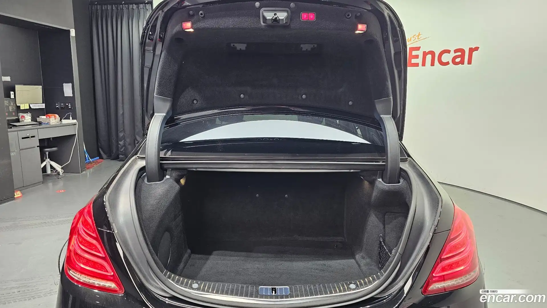 S-Class Mercedes-Benz 2016.1-OPTION-024
