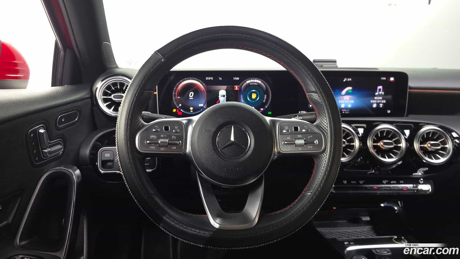 A-Class Mercedes-Benz 2020.1-OPTION-018