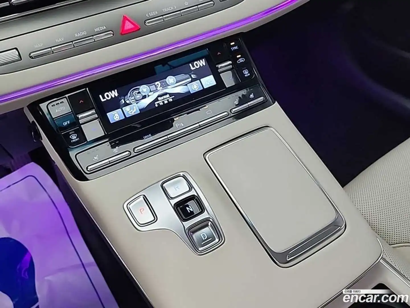 Grandeur Hyundai 2021.11-INNER-008