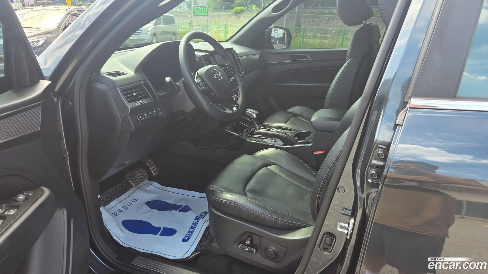 Rexton KG Mobility 2022.0-INNER-007