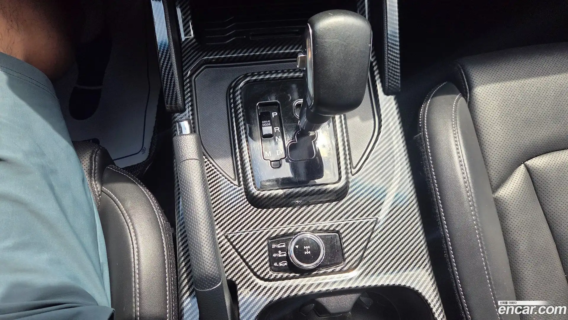 Rexton KG Mobility 2022.0-INNER-009