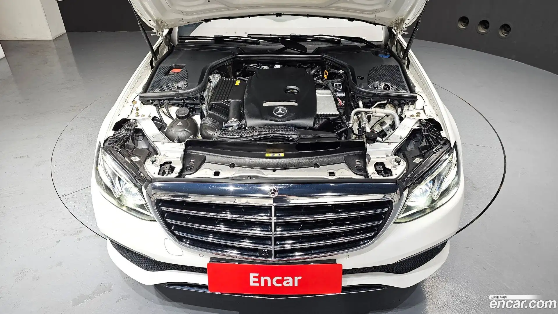 E-Class Mercedes-Benz 2019.7-OUTER-006