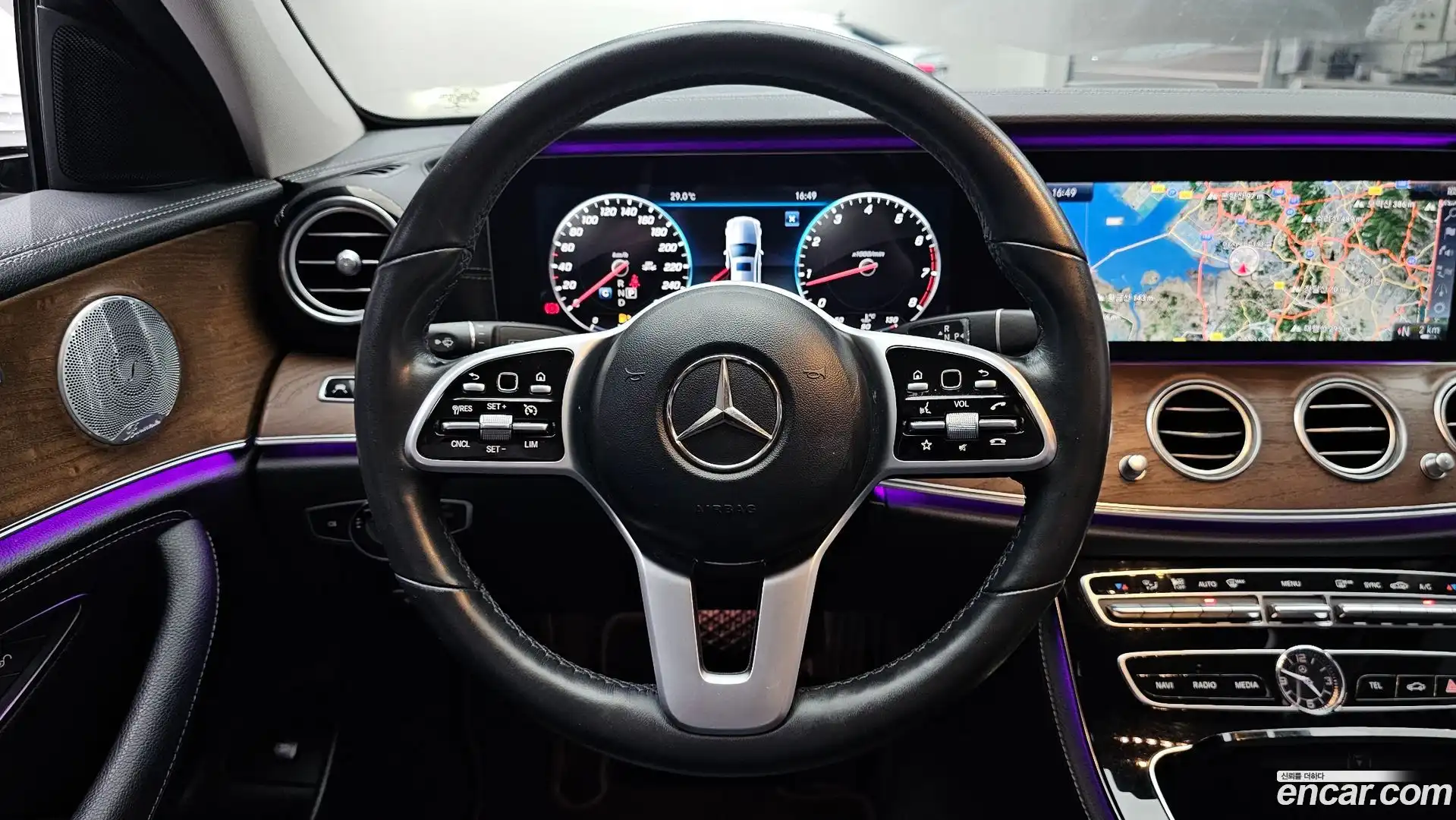 E-Class Mercedes-Benz 2019.7-OPTION-017