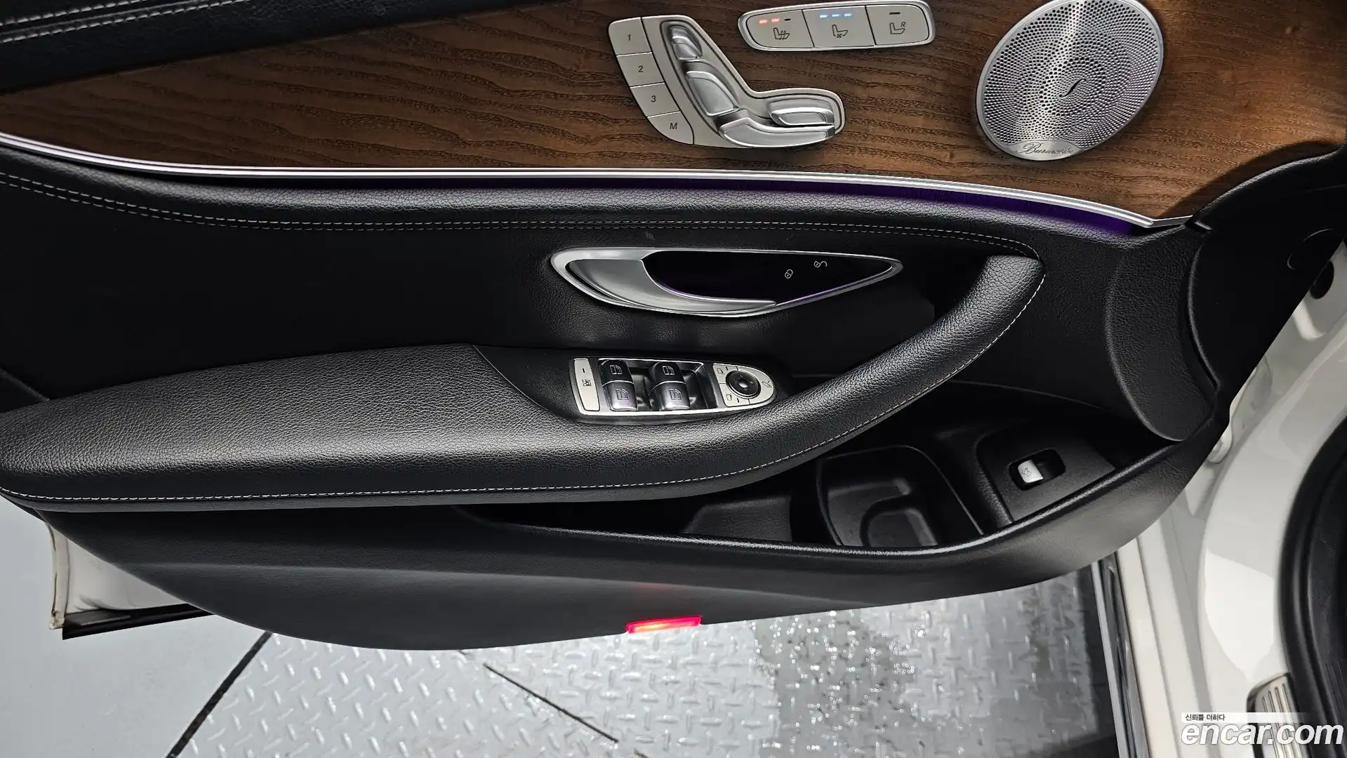 E-Class Mercedes-Benz 2019.7-OPTION-018