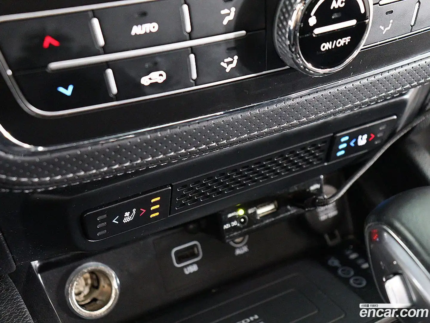 Rexton KG Mobility 2021.4-INNER-009
