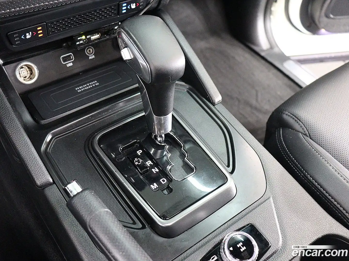 Rexton KG Mobility 2021.4-INNER-010