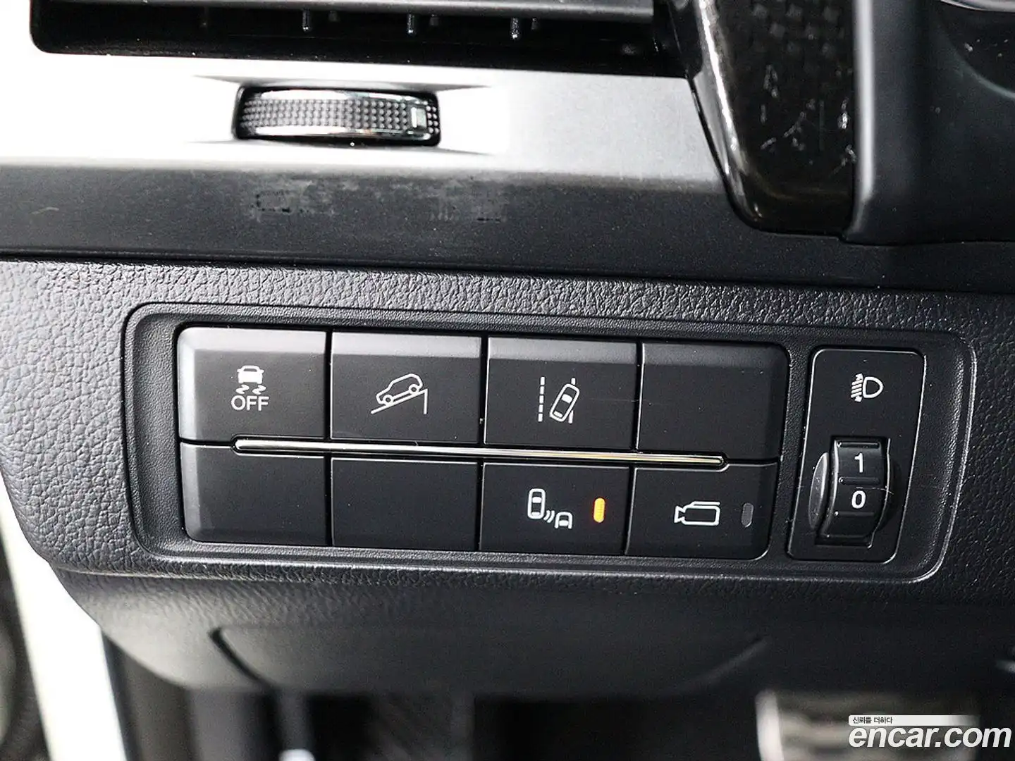 Rexton KG Mobility 2021.4-OPTION-016