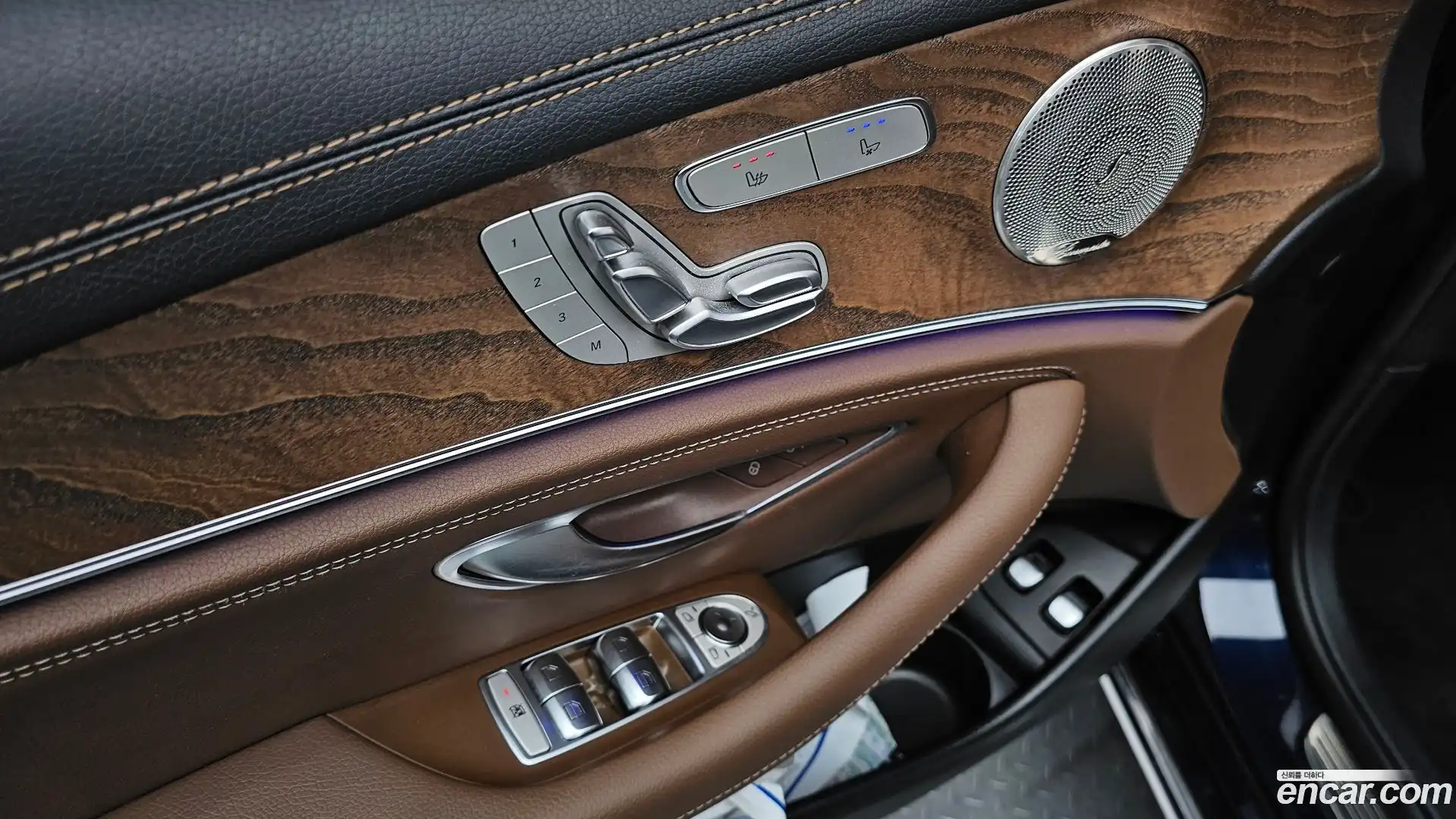 E-Class Mercedes-Benz 2022.2-OPTION-042