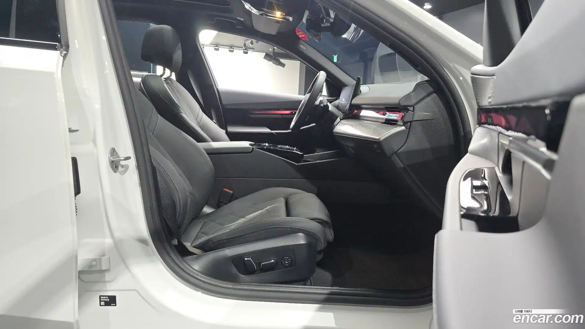 5-Series BMW 2025.5-INNER-036