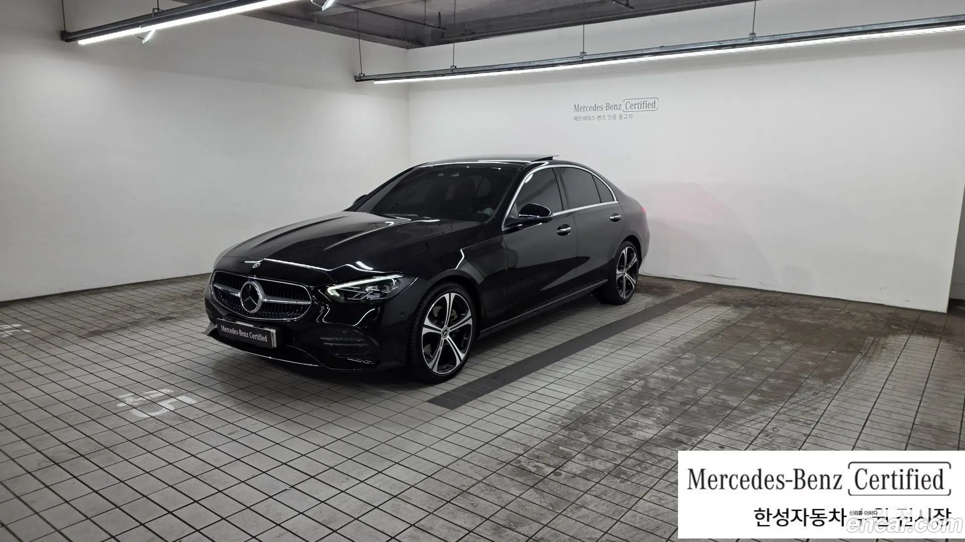 Main__Slider__Photo:C-Class Mercedes-Benz 2023.10-0