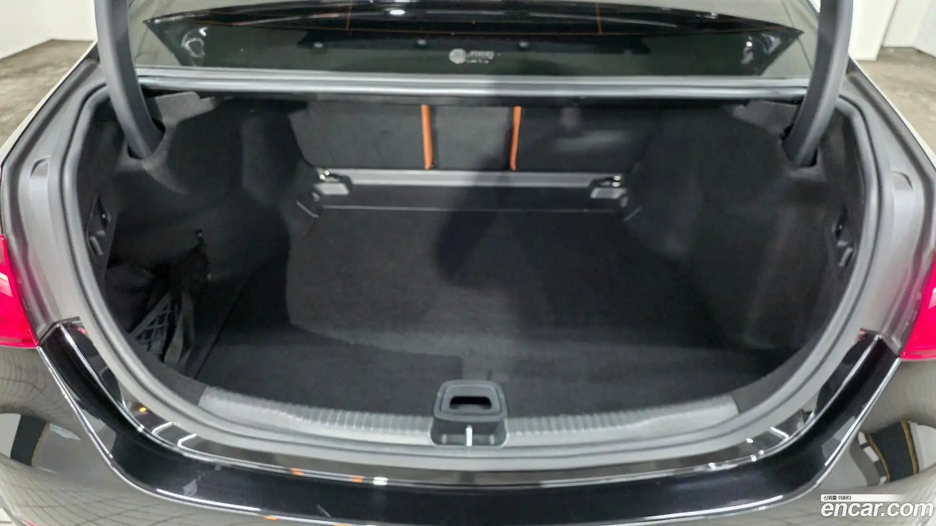C-Class Mercedes-Benz 2023.10-OPTION-015