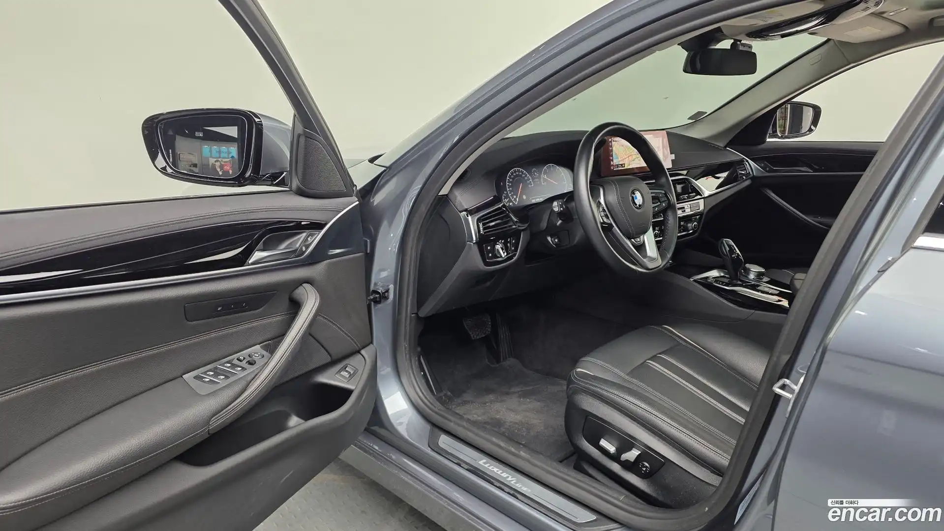 5-Series BMW 2019.6-INNER-010