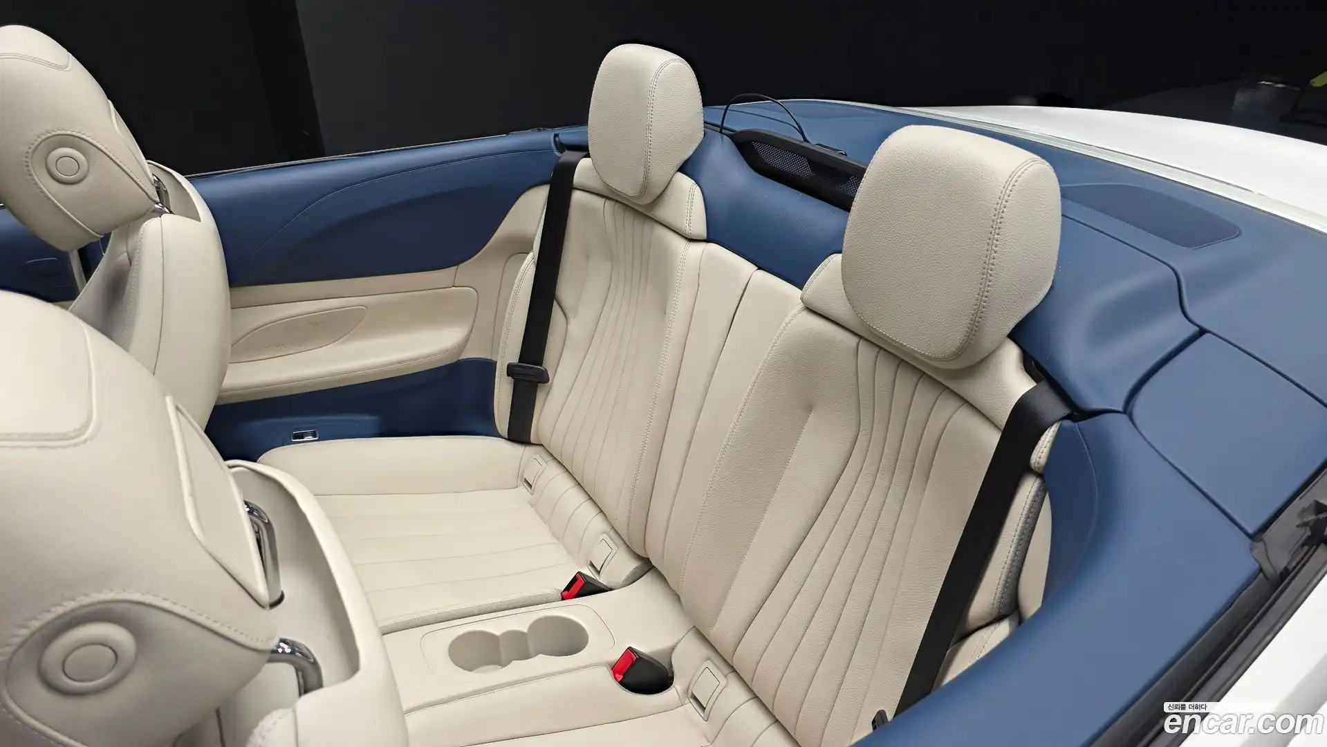 E-Class Mercedes-Benz 2018.10-OPTION-016