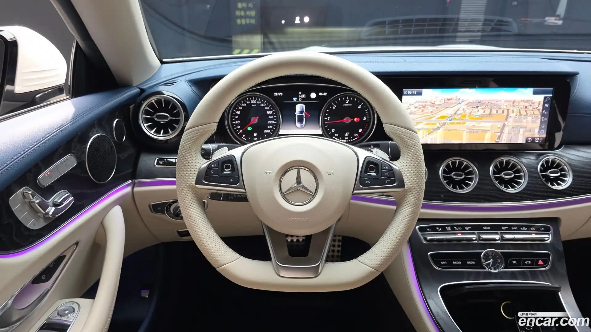 E-Class Mercedes-Benz 2018.10-OPTION-017
