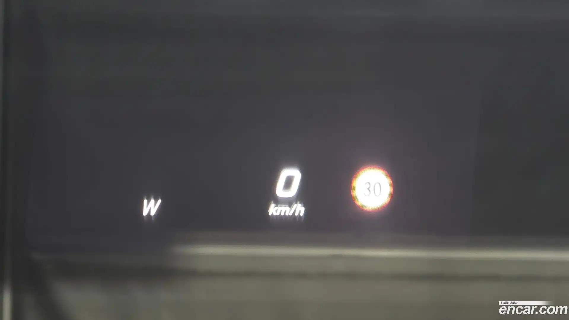 E-Class Mercedes-Benz 2018.10-OPTION-021
