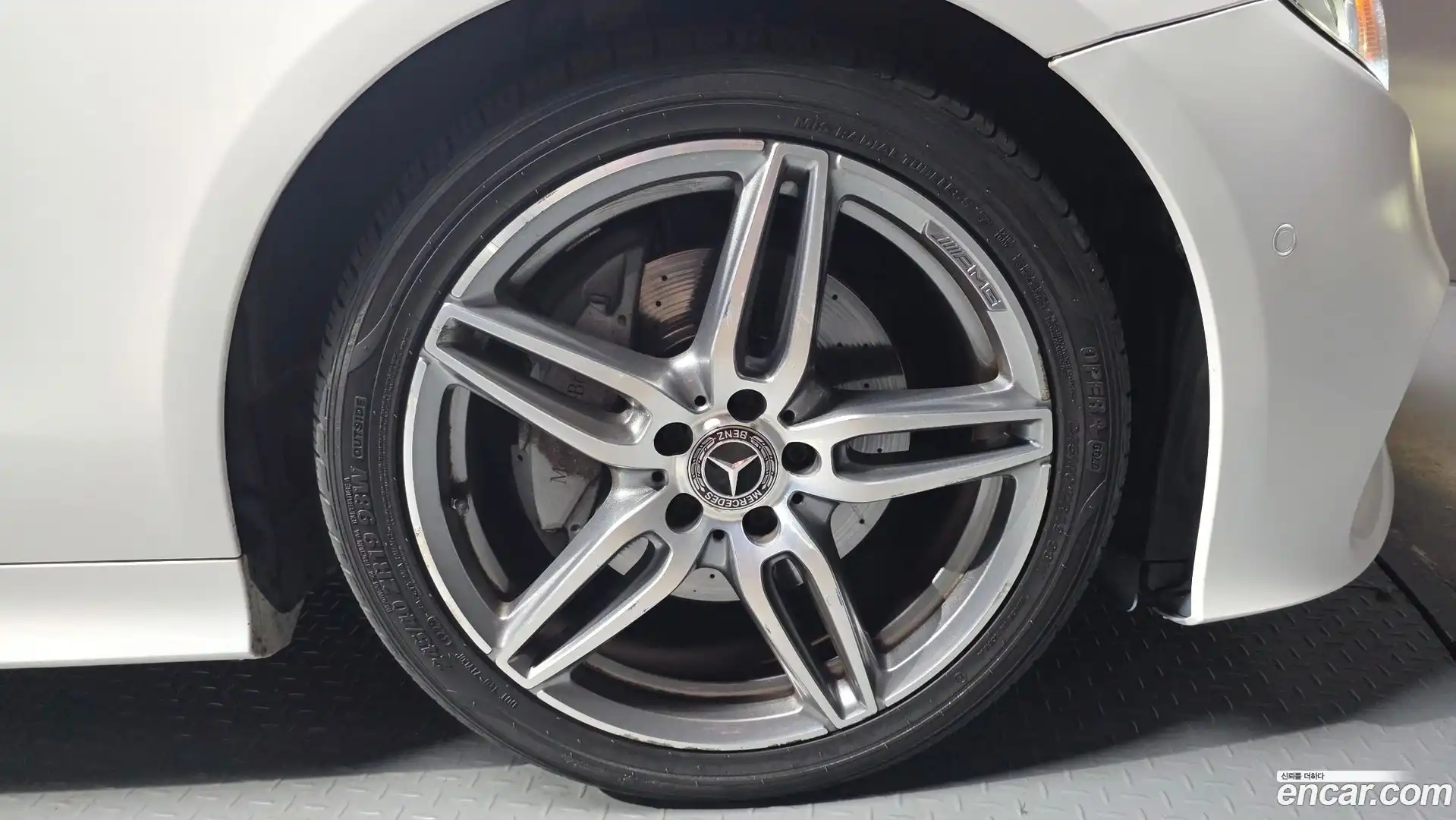 E-Class Mercedes-Benz 2018.10-OUTER-031