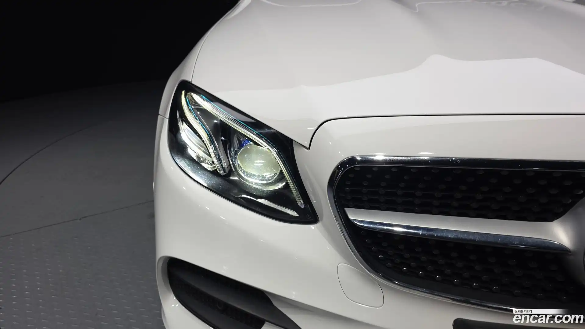 E-Class Mercedes-Benz 2018.10-OUTER-032