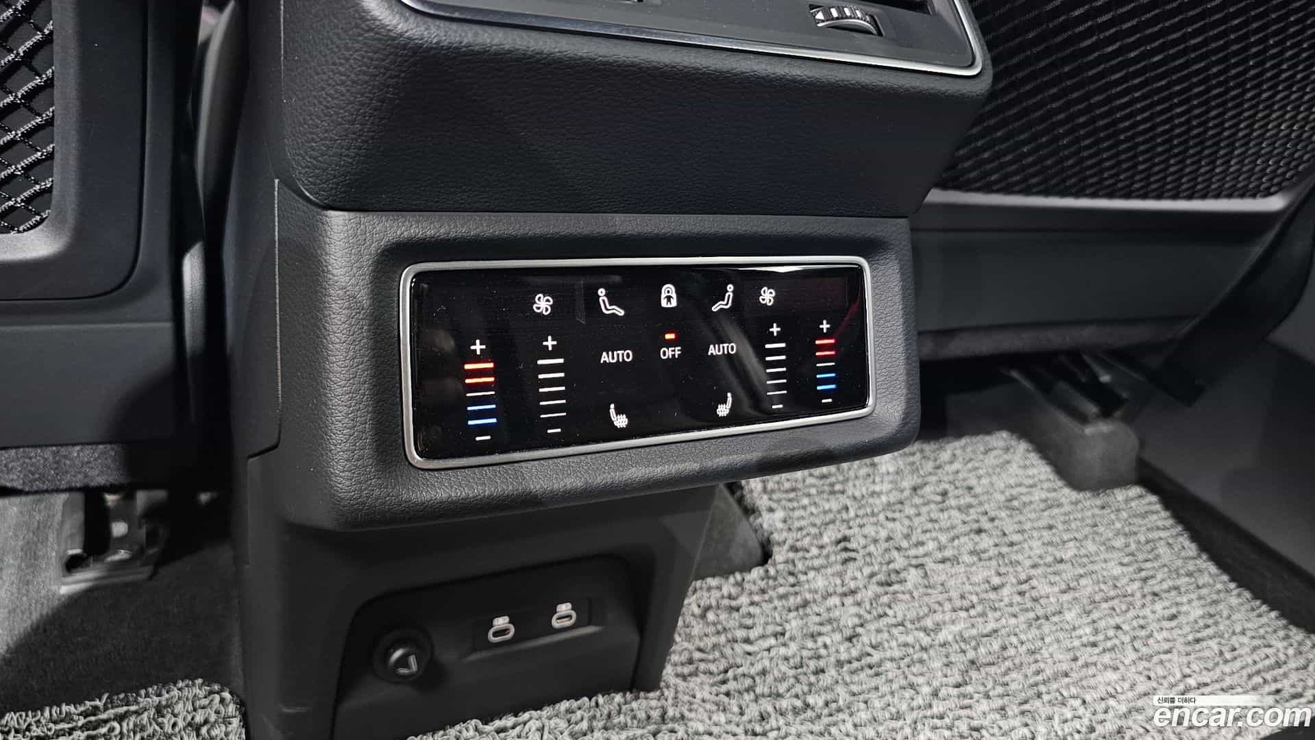 e-tron Audi 2023.11-OPTION-021