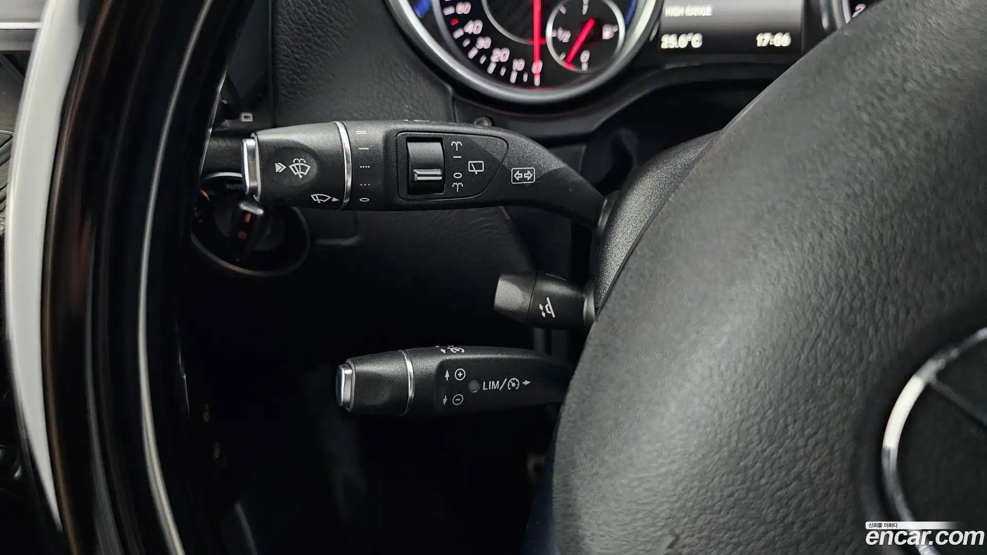 G-Class Mercedes-Benz 2017.2-OPTION-021