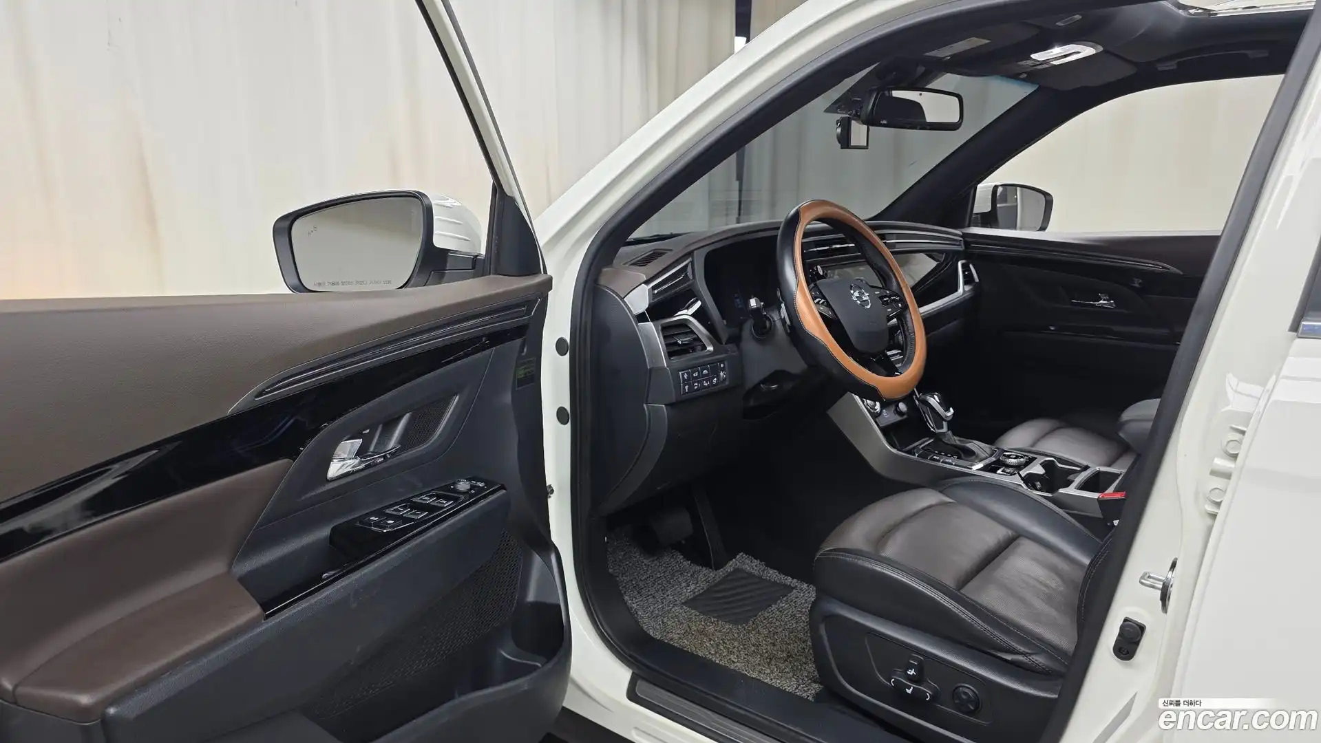 KORANDO KG Mobility 2019.2-INNER-010