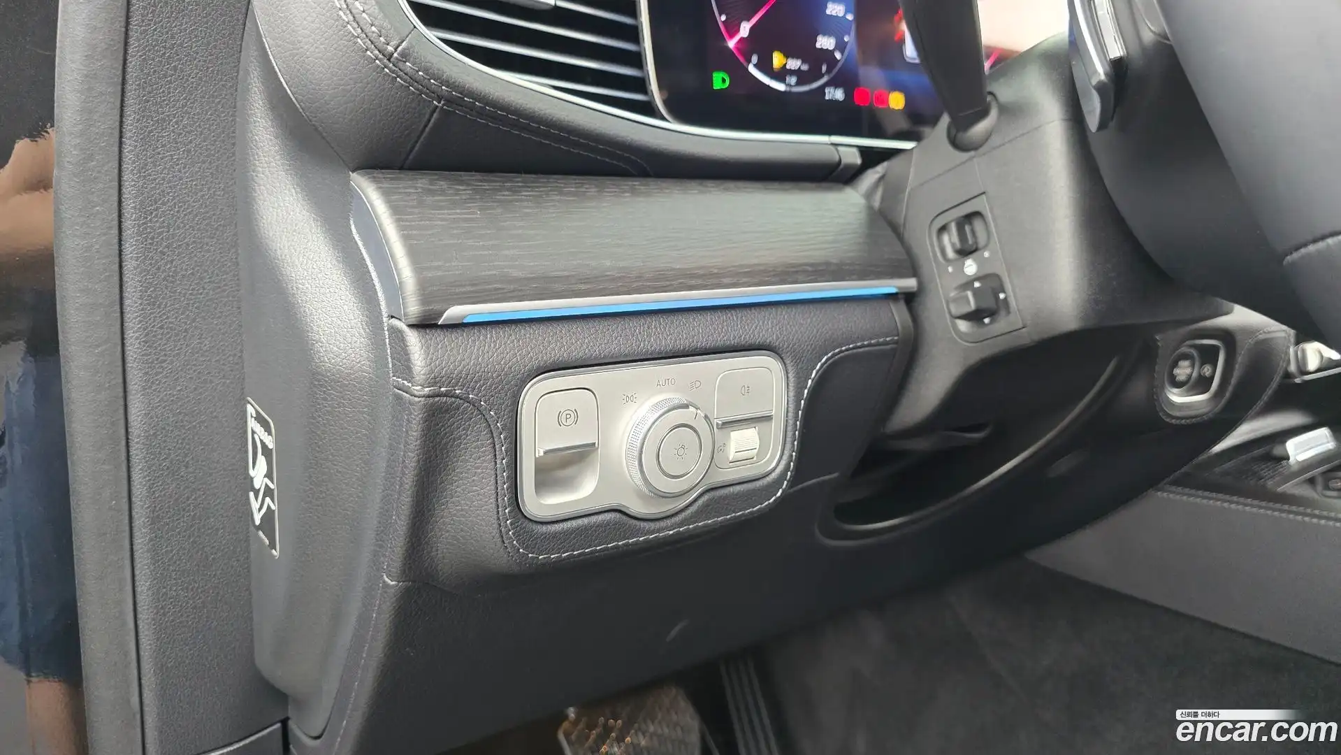 GLE-Class Mercedes-Benz 2024.3-OPTION-042
