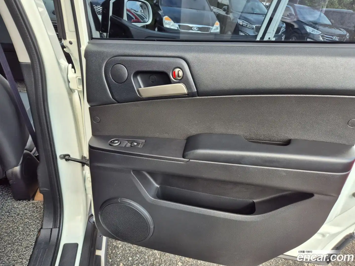 KORANDO KG Mobility 2016.8-OPTION-020