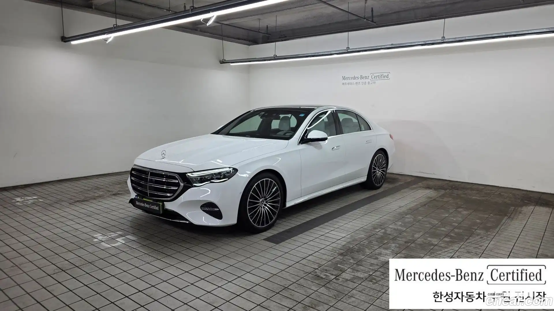 E-Class Mercedes-Benz 2025.6-OUTER-001