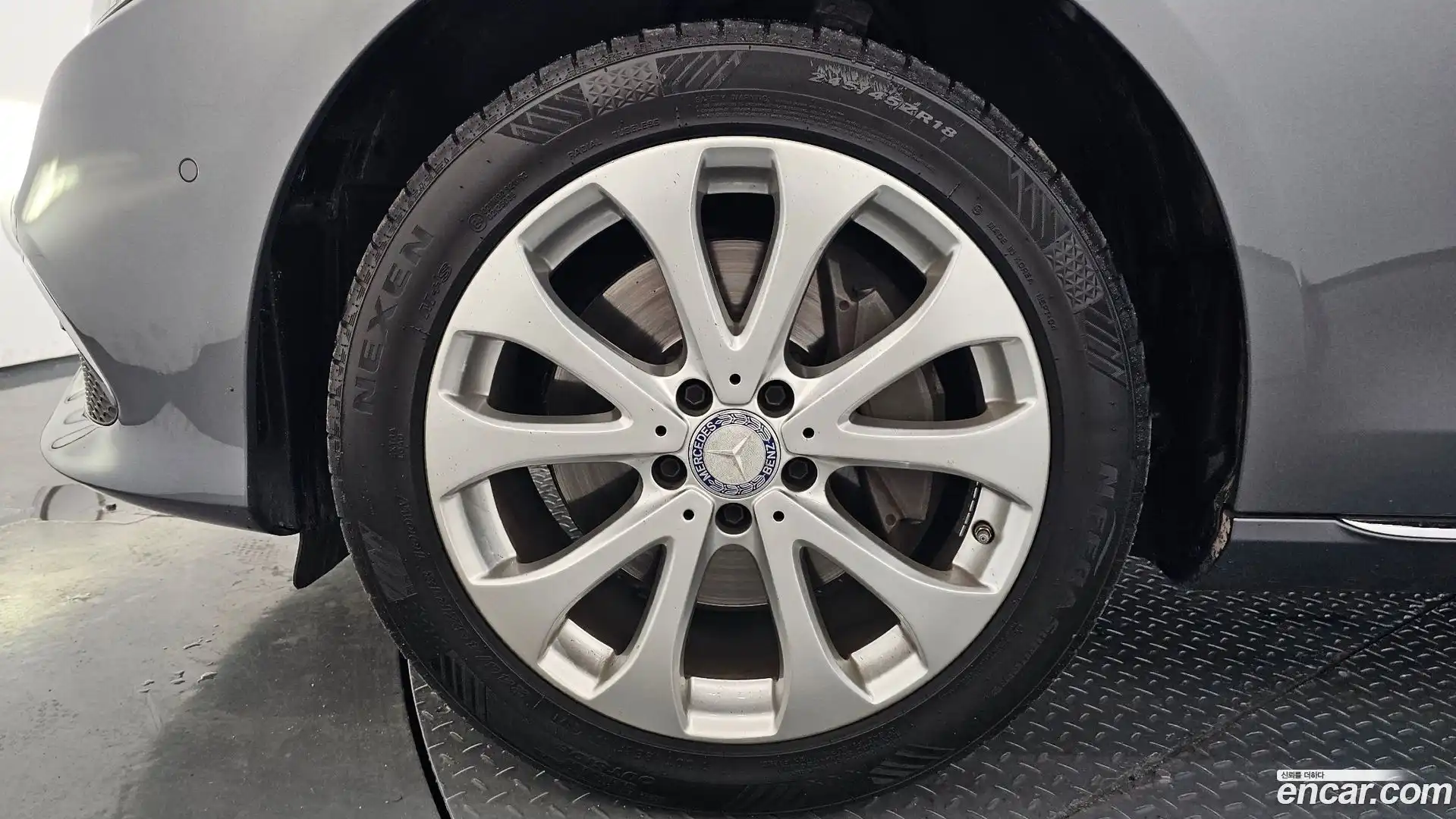 E-Class Mercedes-Benz 2017.0-OUTER-005