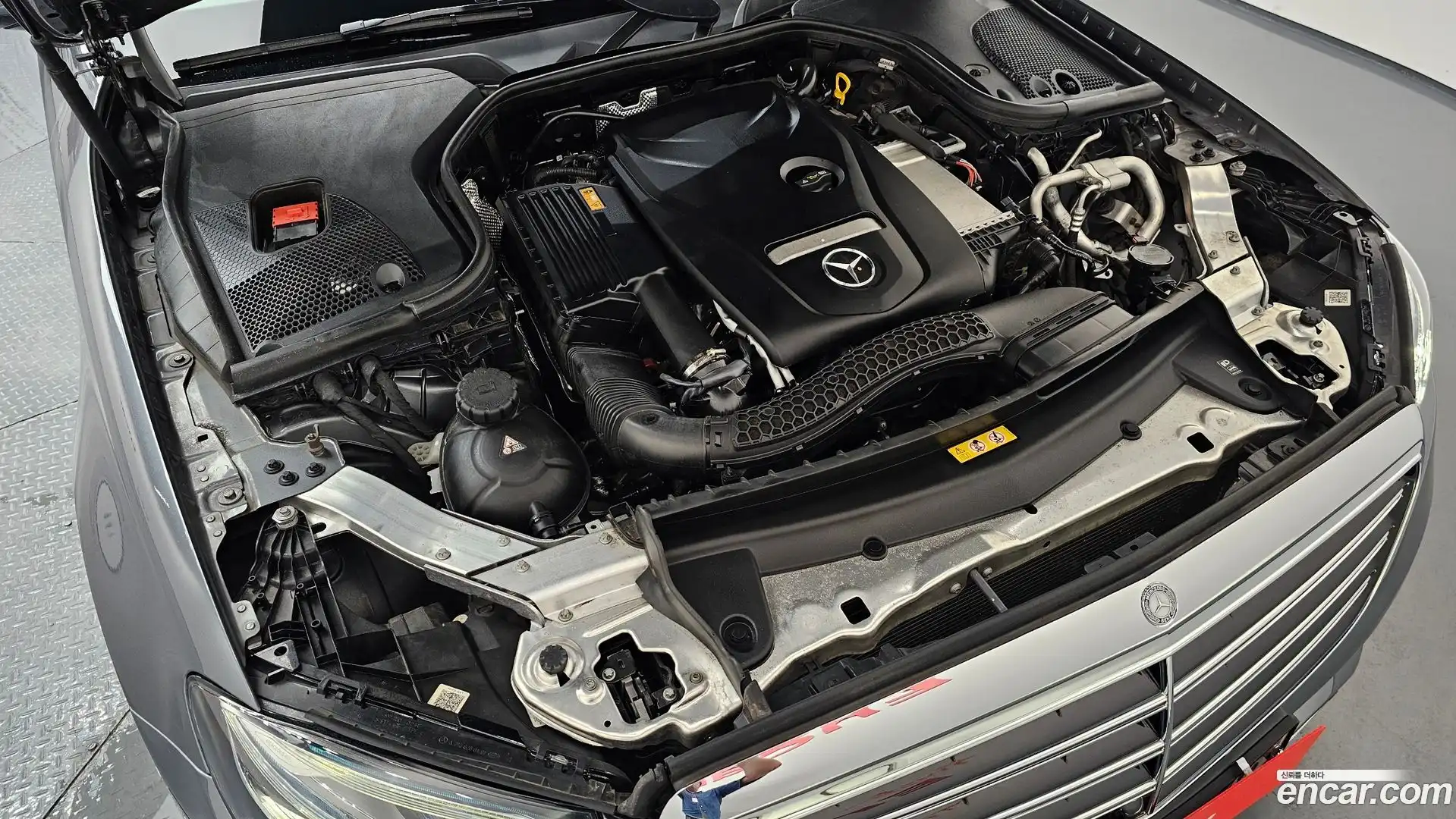 E-Class Mercedes-Benz 2017.0-OUTER-006