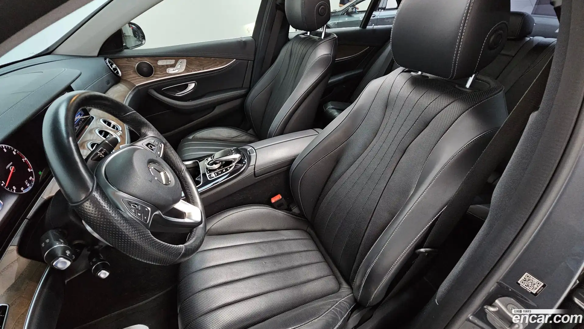 E-Class Mercedes-Benz 2017.0-OPTION-023