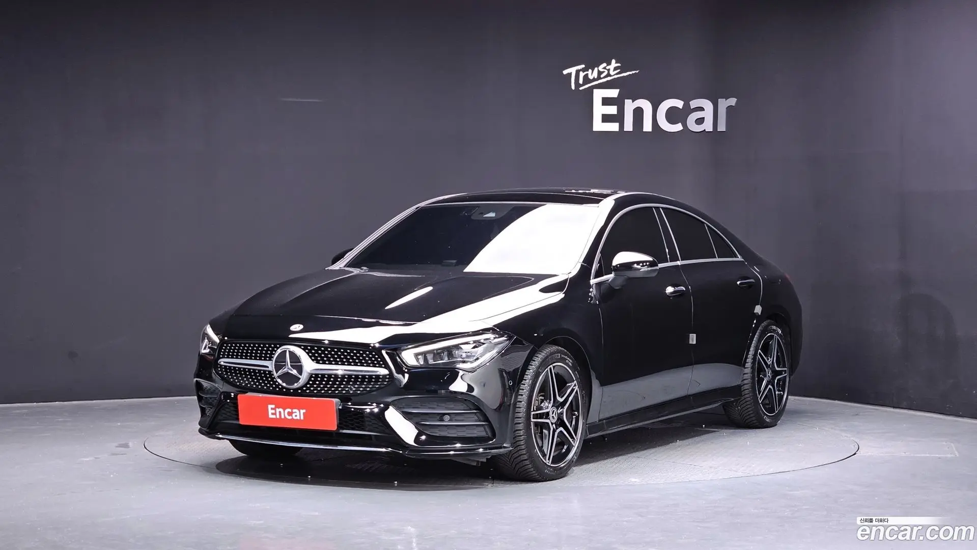 Main__Slider__Photo:CLA-Class Mercedes-Benz 2021.6-0
