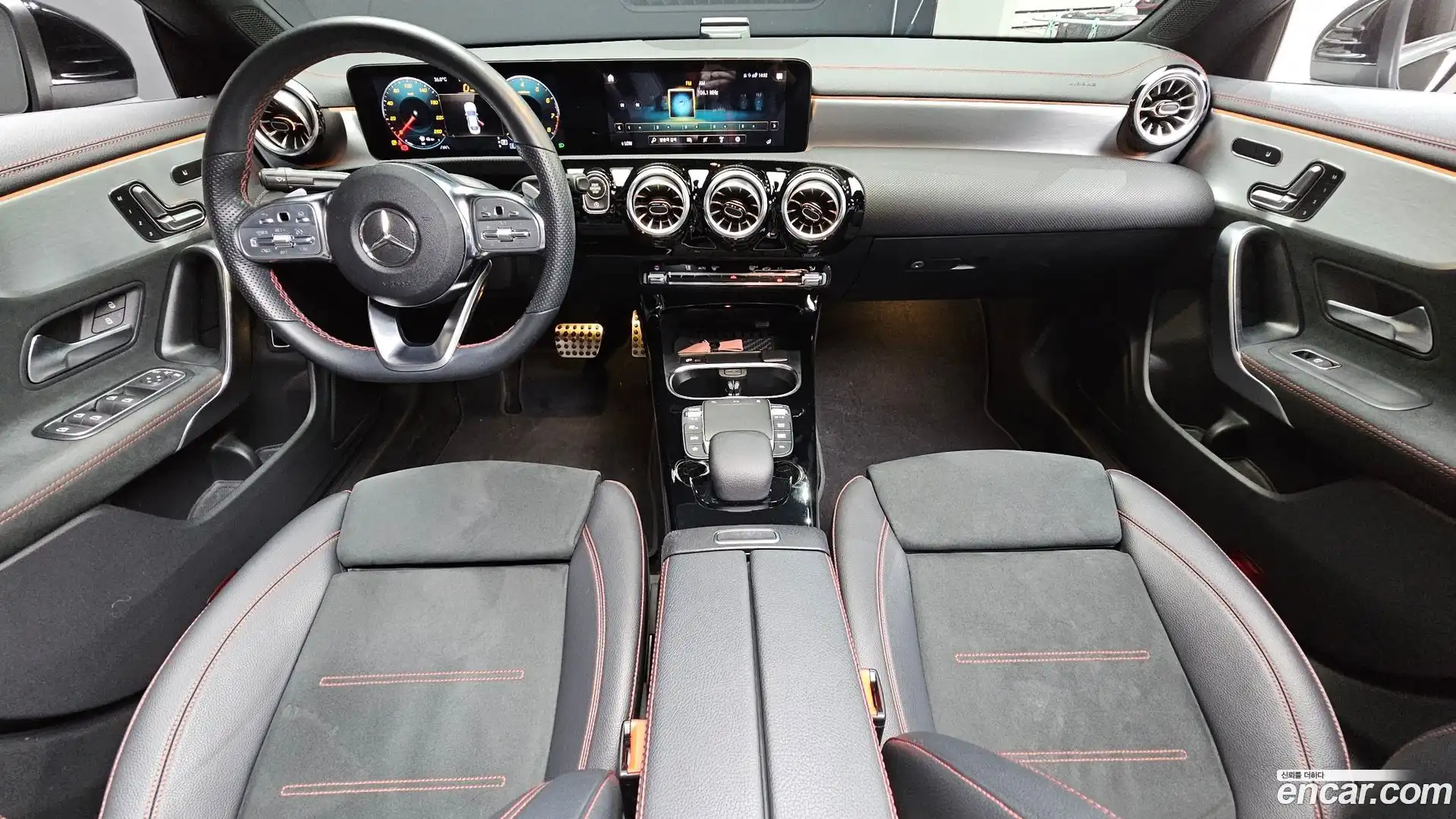 CLA-Class Mercedes-Benz 2021.6-INNER-007