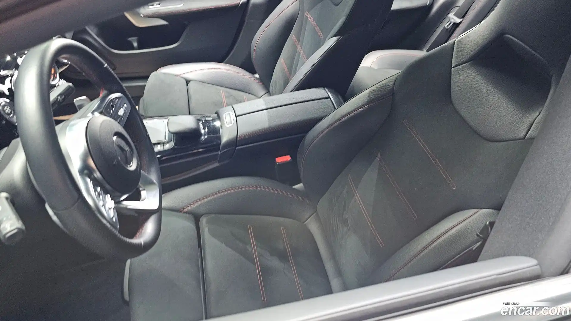 CLA-Class Mercedes-Benz 2021.6-INNER-010